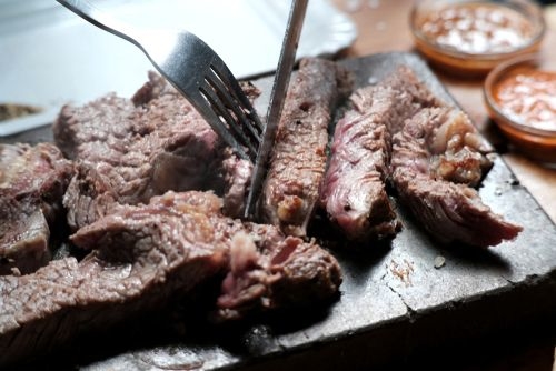 Lawa do steków i zdrowe grillowanie